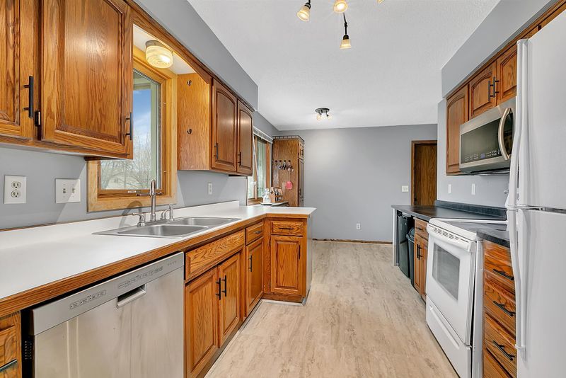 1027 10th Ave N, Sauk Rapids, MN 56379