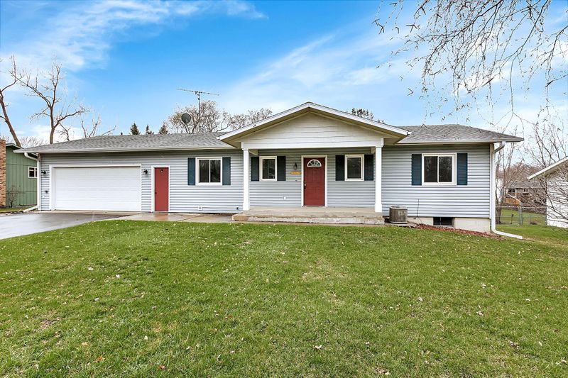 1027 10th Ave N, Sauk Rapids, MN 56379
