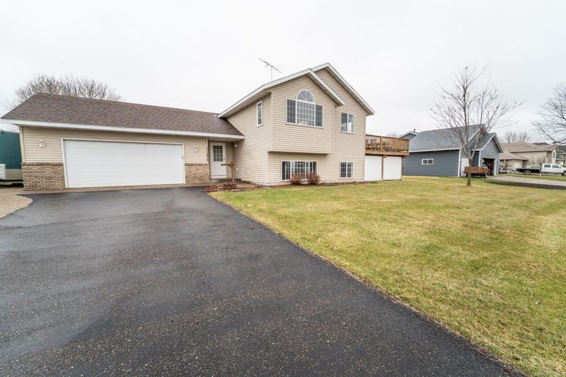 11274 Jenkins Dr, Becker, MN 55308