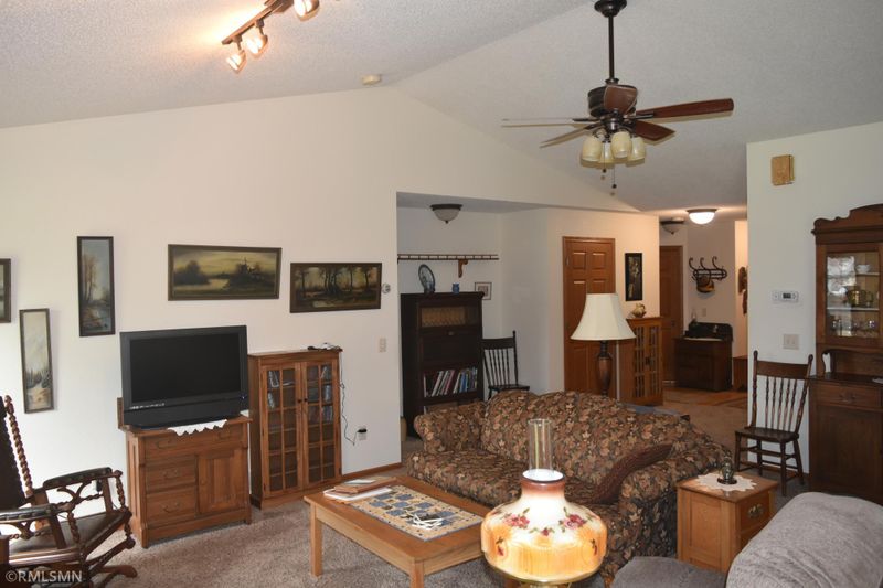 508 A Barry Ave, Hinckley, MN 55037