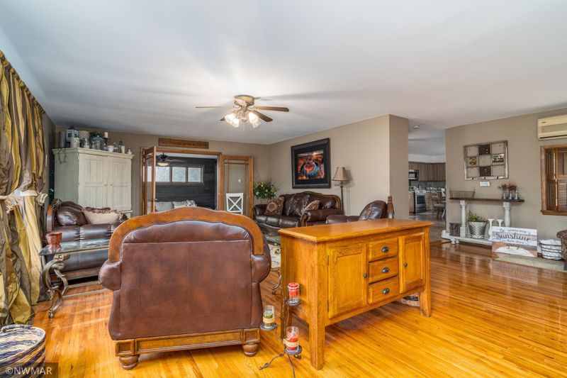 726 Sunset Ave, Crookston, MN 56716