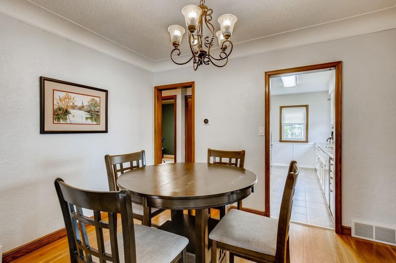 249 Bernard St E, West Saint Paul, MN 55118