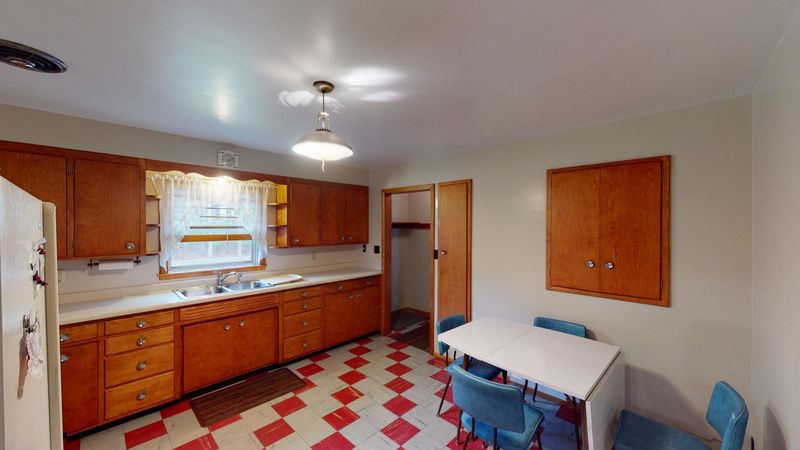205 Wisconsin Ave, Cochrane, WI 54622