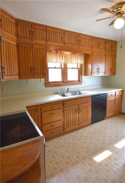 210 S 4th St, Cameron, WI 54822
