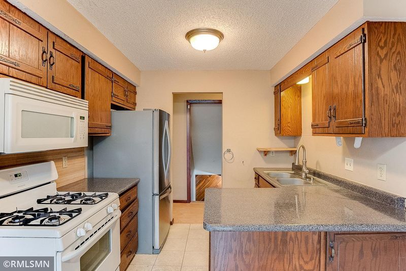 8390 Mitchell Rd, Eden Prairie, MN 55347