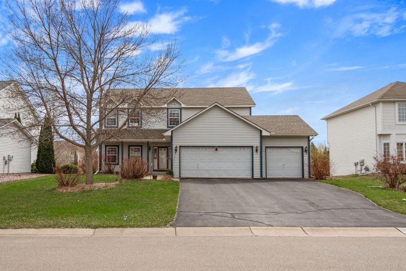 17973 Macintosh Rd, Eden Prairie, MN 55347