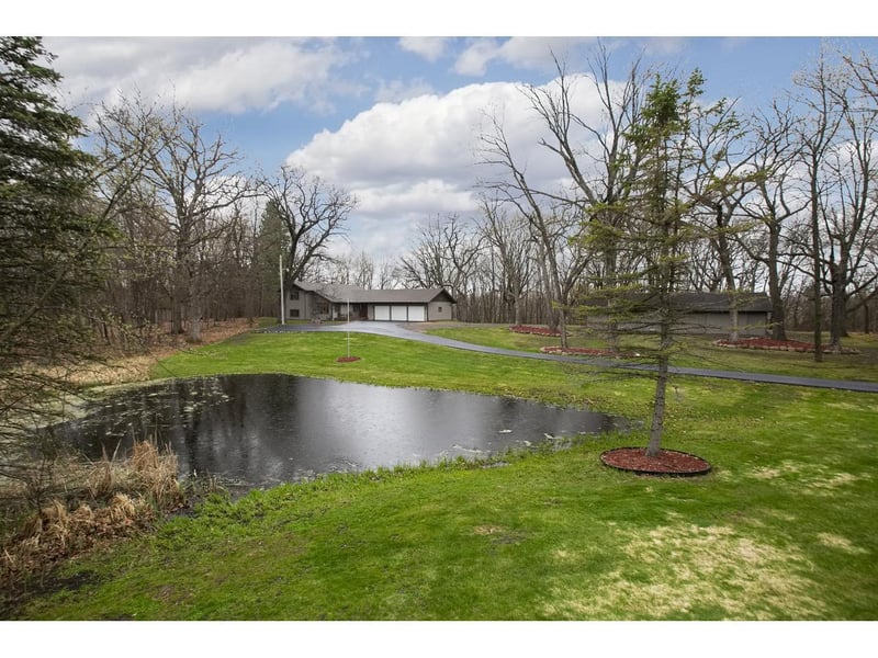 2832 Trappers Trl, Medina, MN 55356
