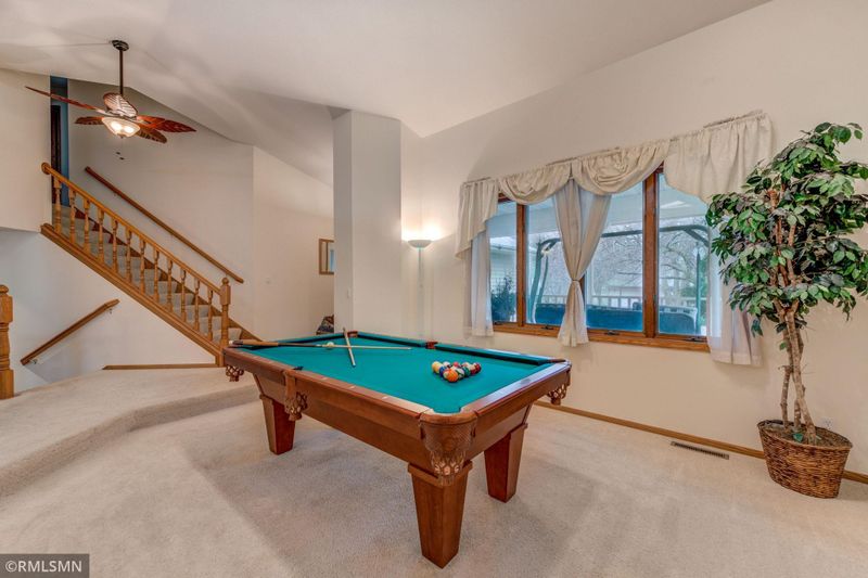 1475 Golf View Dr, River Falls, WI 54022