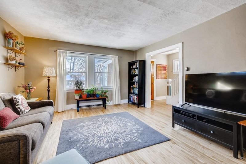 1367 Wellesley Ave, Saint Paul, MN 55105