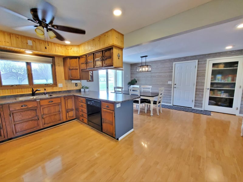 300 Freedom Ln, Danube, MN 56230
