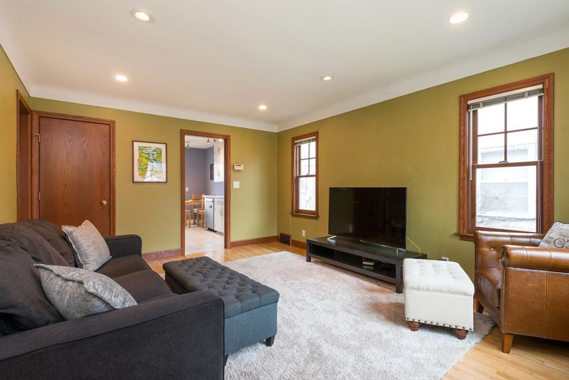 1414 Breda Ave, Saint Paul, MN 55108
