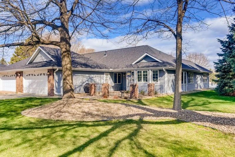 1117 Lois Ct, Shoreview, MN 55126