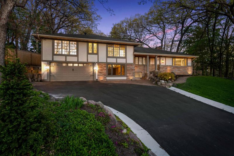 6829 Valley View Rd, Edina, MN 55439