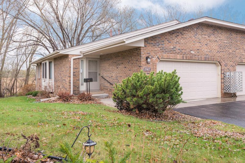 17417 Saddlewood Ln, Minnetonka, MN 55345