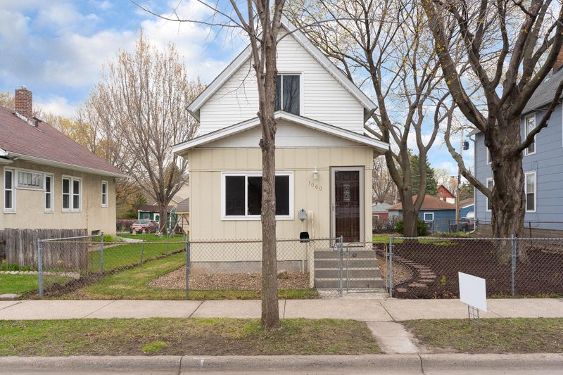 1060 Churchill St, Saint Paul, MN 55103