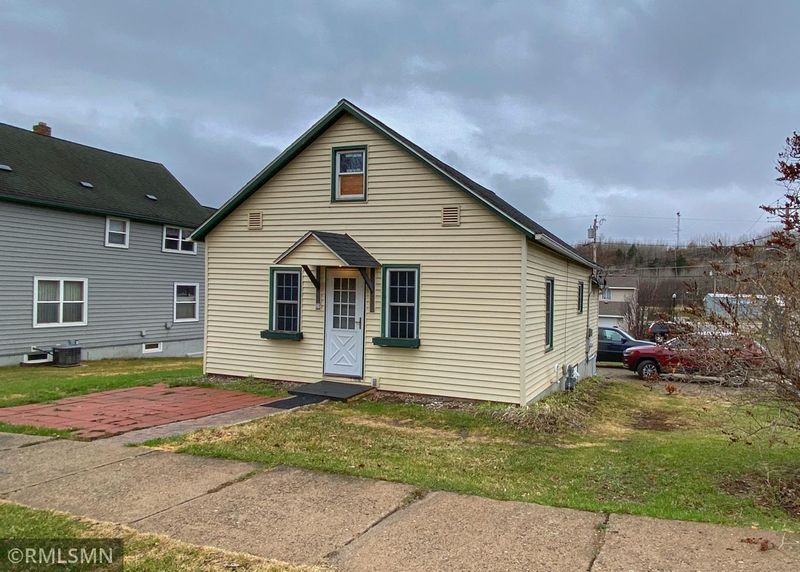 204 3rd Ave, Bovey, MN 55709