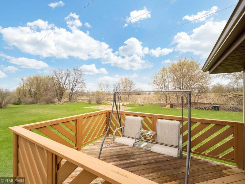 5906 Darlington Ave SE, Delano, MN 55328
