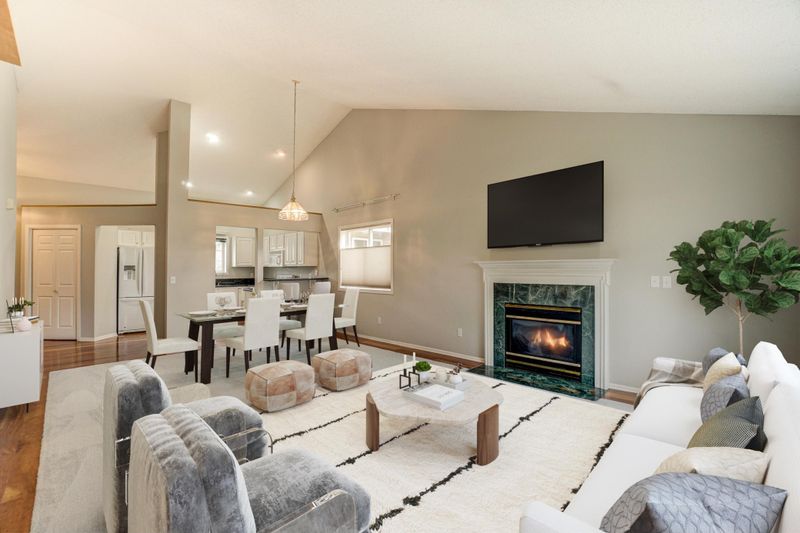 2867 Devonshire Pl, Woodbury, MN 55125
