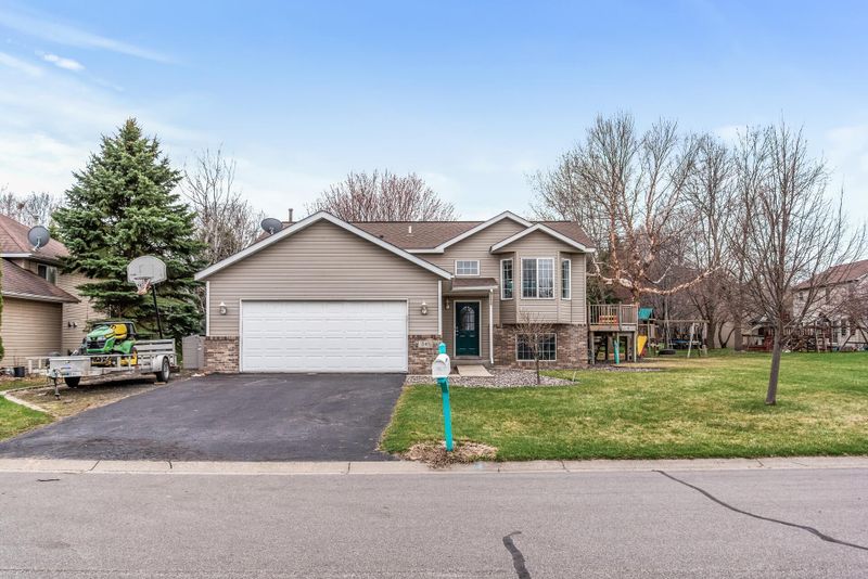 541 Terrace Rd NW, Saint Michael, MN 55376