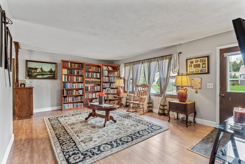 1107 Division St E, Faribault, MN 55021