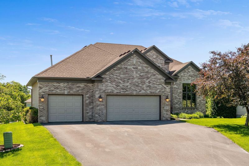 13973 Oakwood Ct NE, Saint Michael, MN 55376