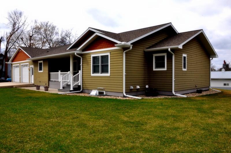 106 1st Ave SW, Browns Valley, MN 56219