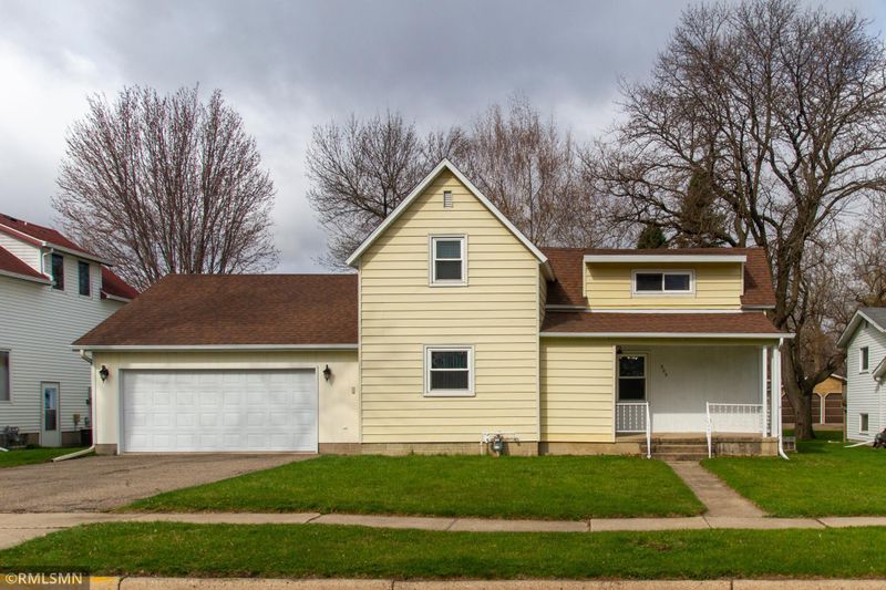 309 N 3rd Ave E, Truman, MN 56088