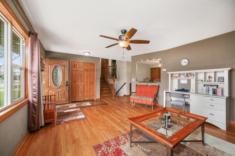 7951 Regent Ave N, Brooklyn Park, MN 55443