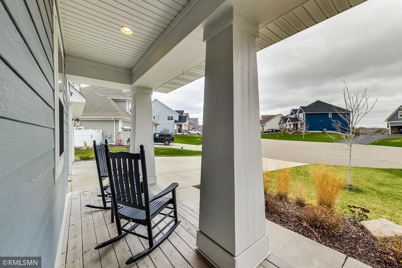 5601 Dutch Lake Ct, Minnetrista, MN 55364