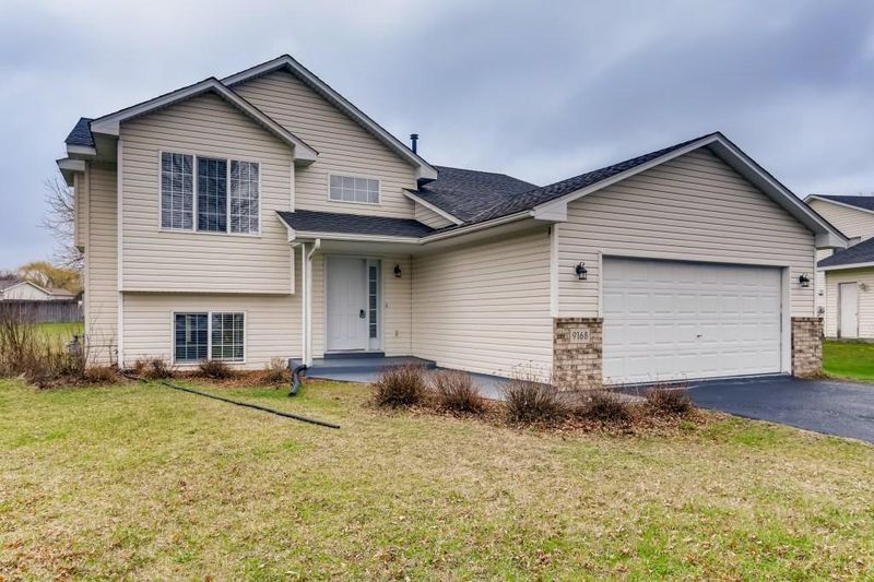 9168 Fallon Dr NE, Monticello, MN 55362