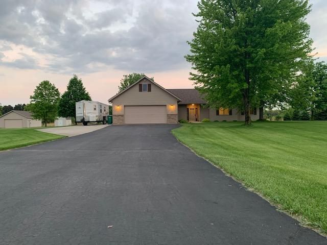 11895 59th Ct, Clear Lake, MN 55319
