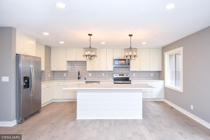 440 W Eagle Lake Dr, Maple Grove, MN 55369