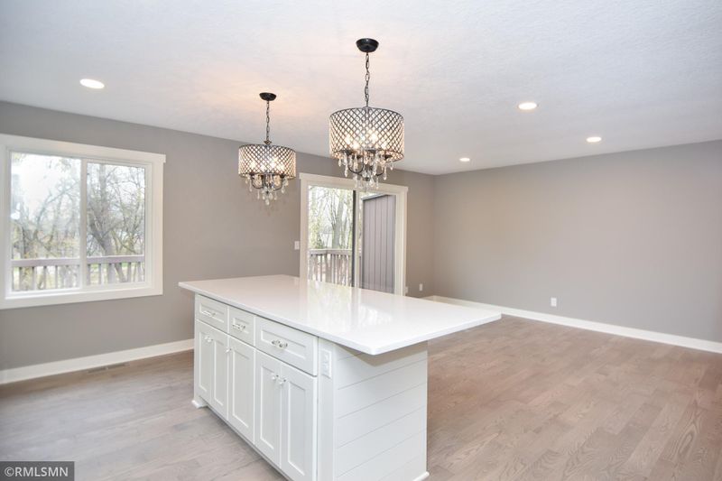 440 W Eagle Lake Dr, Maple Grove, MN 55369