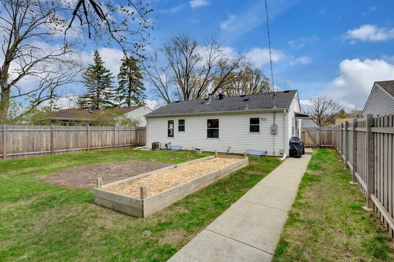 2830 Sumter Ave S, Saint Louis Park, MN 55426