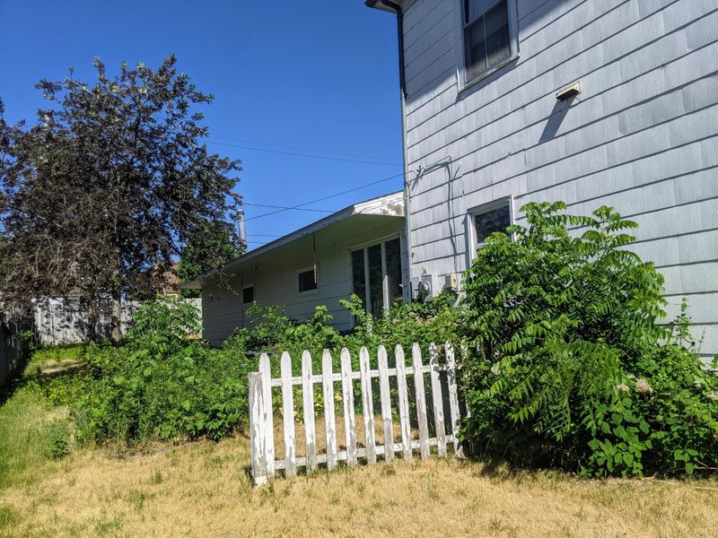323 7th St NE, Staples, MN 56479