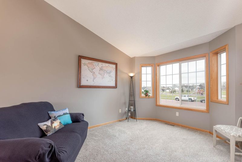 2129 Augusta Dr, Mankato, MN 56001
