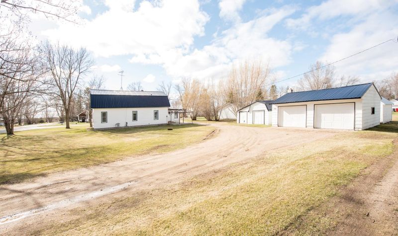 408 Victoria Ave, Carlos, MN 56319