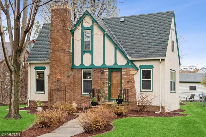 5520 Park Ave, Minneapolis, MN 55417