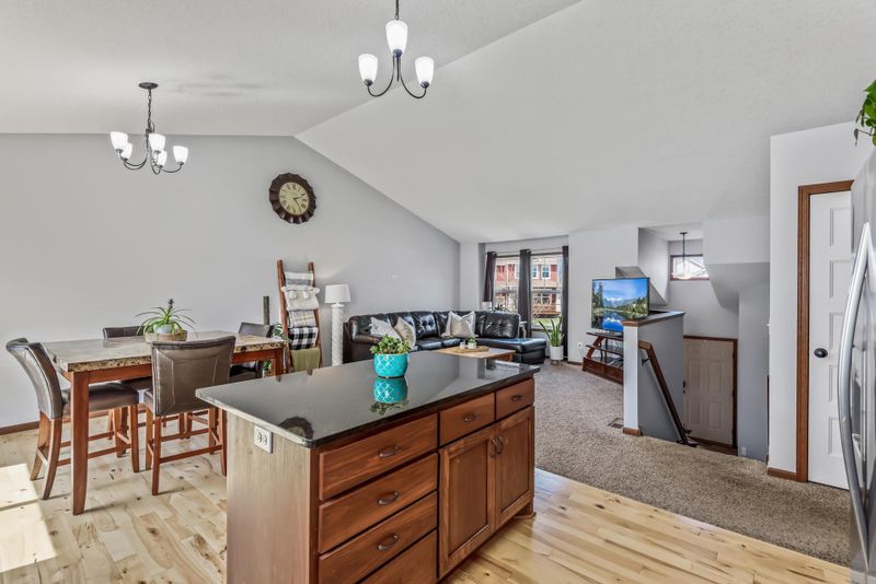 1952 140th Ave NW, Andover, MN 55304