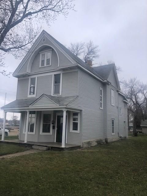 203 7th St NW, Willmar, MN 56201