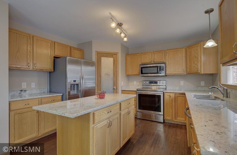 18796 Everest Pa, Farmington, MN 55024