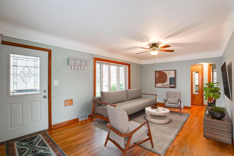 2700 2nd Ave E, North Saint Paul, MN 55109