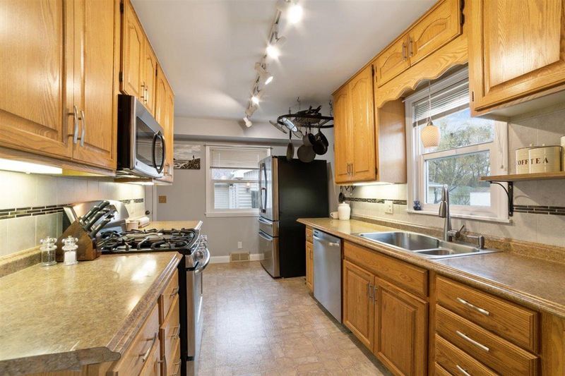 7010 16th Ave S, Richfield, MN 55423
