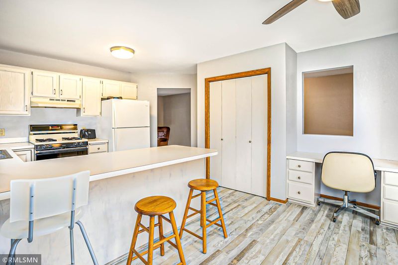 4398 Braddock Trl, Eagan, MN 55123