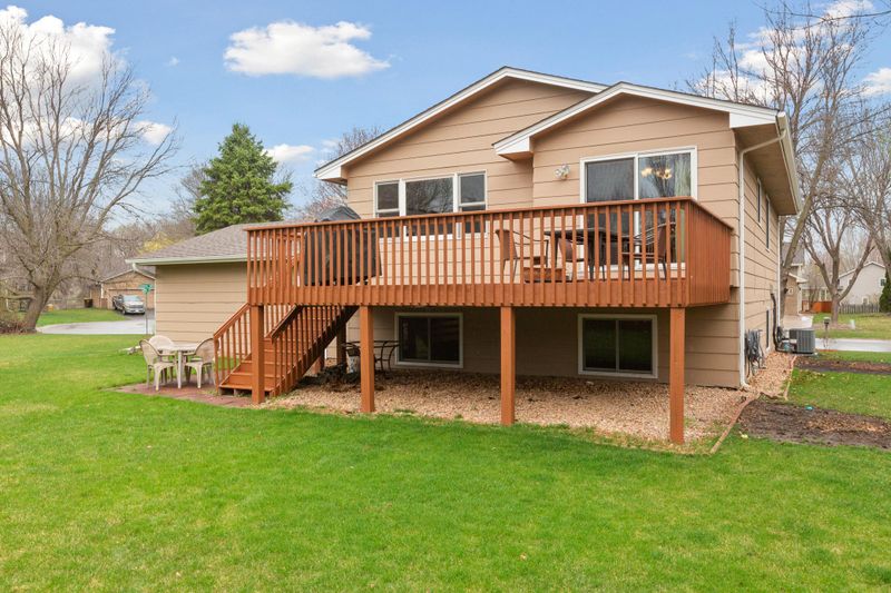 4985 Aspen Dr, Savage, MN 55378