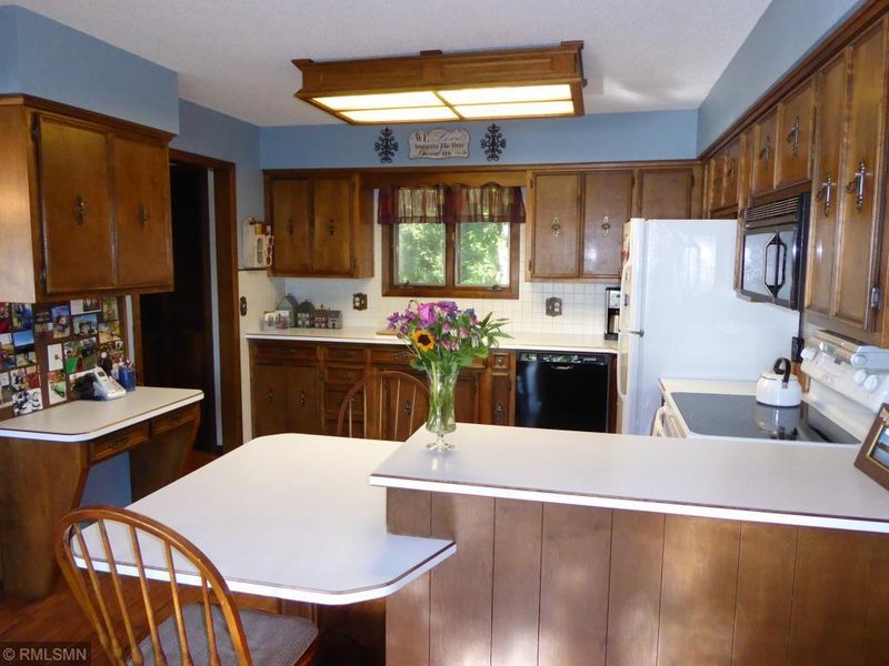 41853 440th Ave, Windom, MN 56101