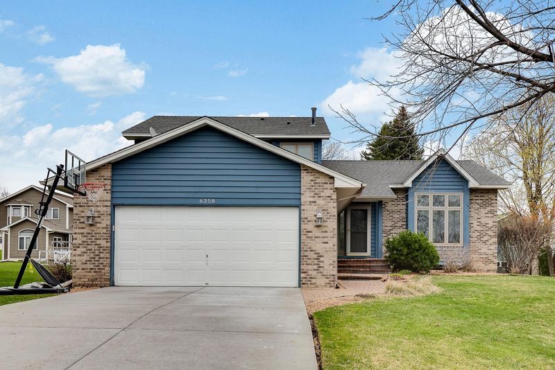 6358 Kingsview Ln N, Maple Grove, MN 55311