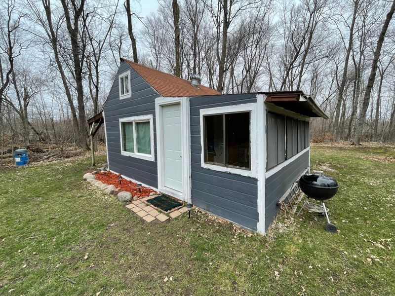32562 186th St, Isle, MN 56342