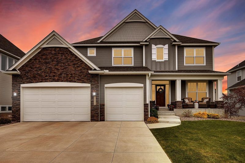 10884 Brookside Trl, Champlin, MN 55316