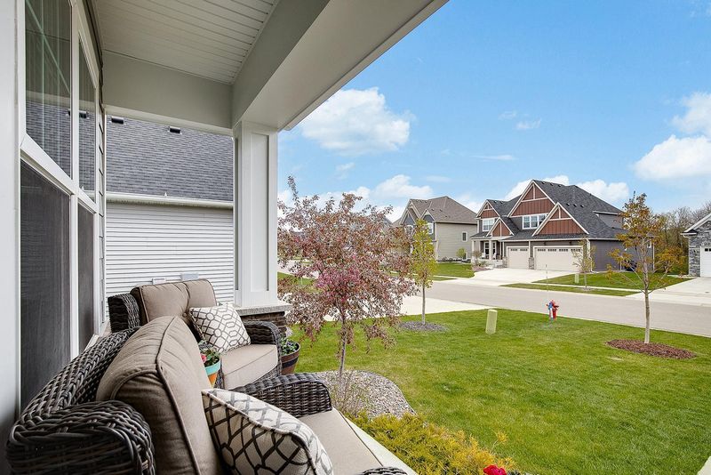 10884 Brookside Trl, Champlin, MN 55316
